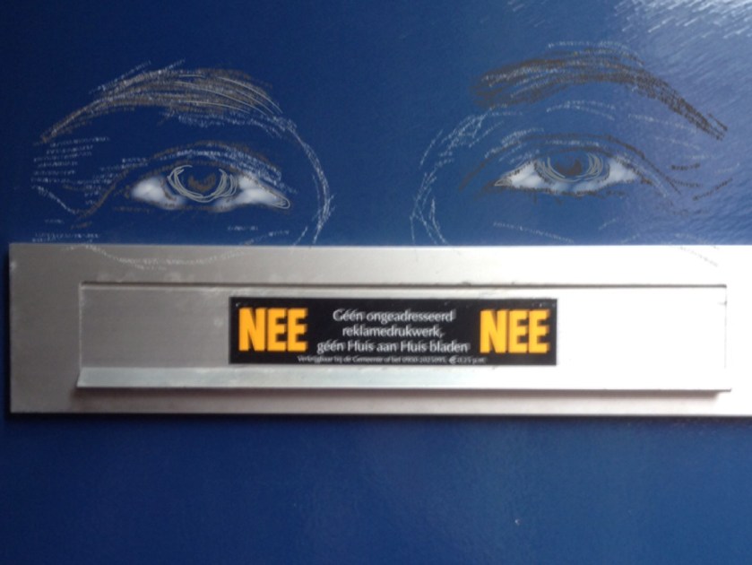 nee/nee sticker