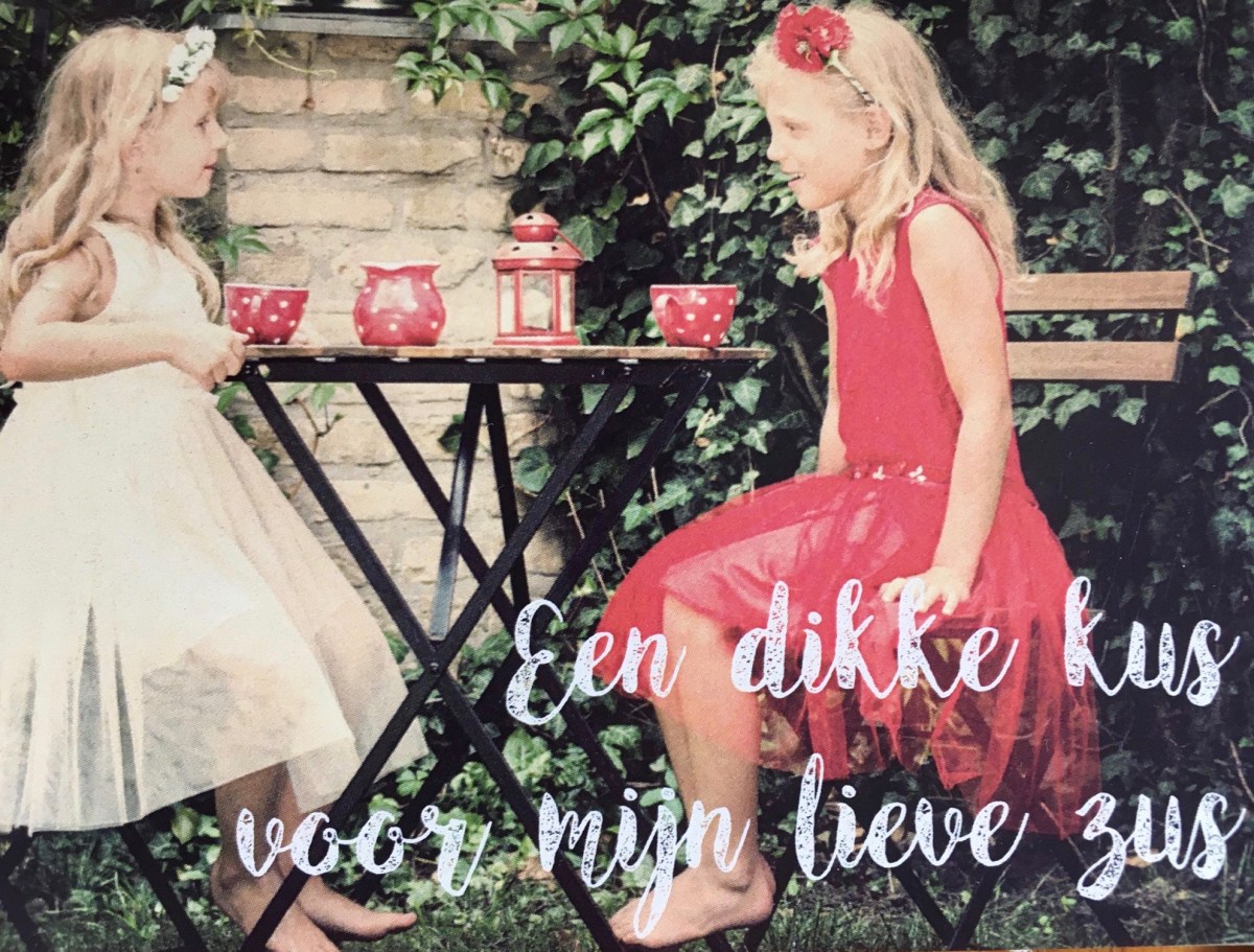 Een dikke kus van mijn lieve zus – Alzirr – Karien Damen